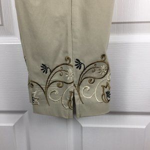 Embroidered Small Mimi Maternity Cropped Pant